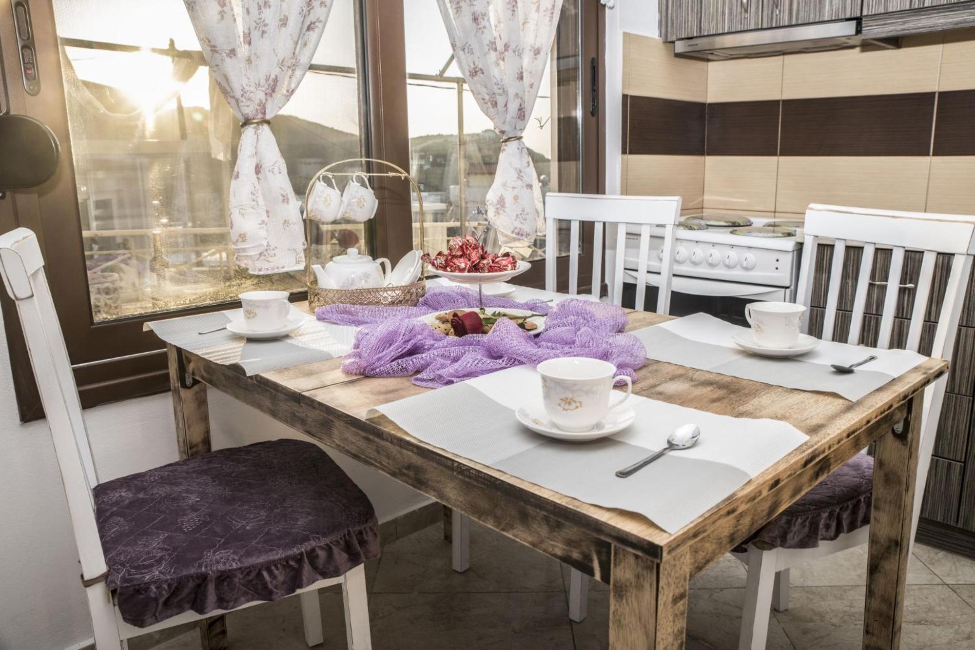 Kleopatra Deluxe Apartment With Jacuzzi Камиларион Екстериор снимка