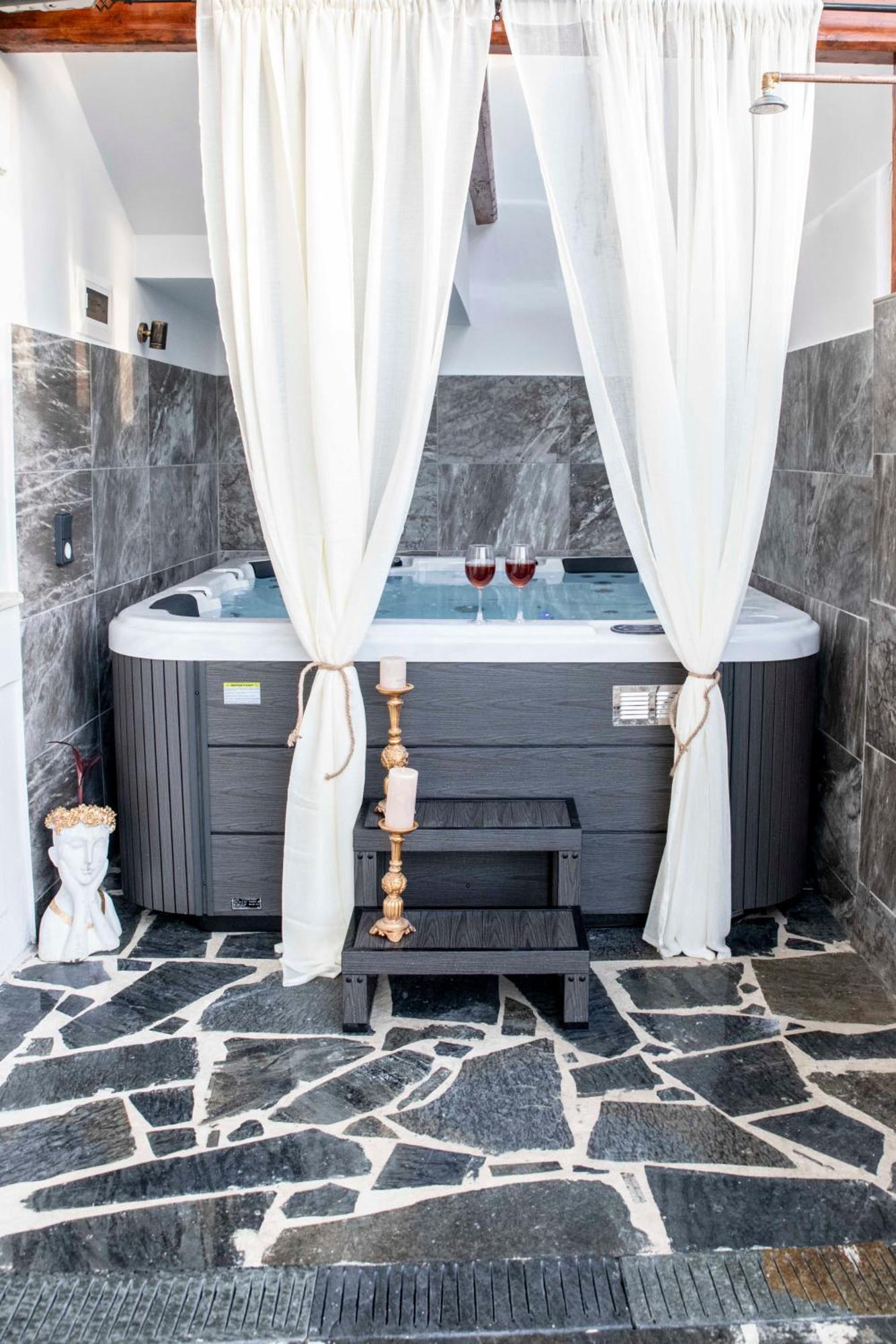 Kleopatra Deluxe Apartment With Jacuzzi Камиларион Екстериор снимка