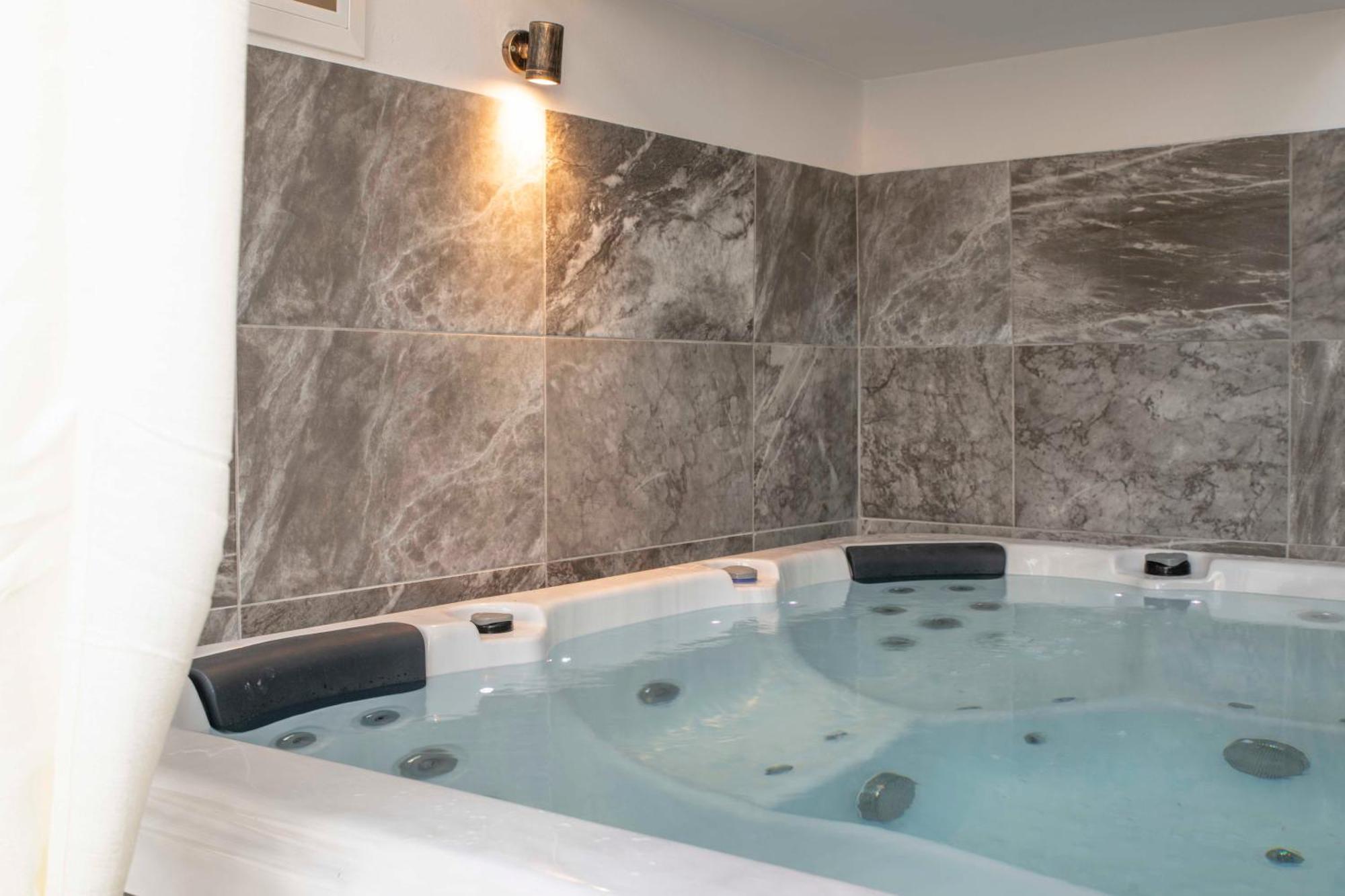 Kleopatra Deluxe Apartment With Jacuzzi Камиларион Екстериор снимка